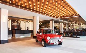 Radisson Red Hotel London Heathrow